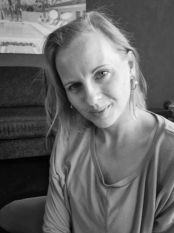 Unser Team 9 Claudia-Davenport-Zeiin-Yoga-Hannover